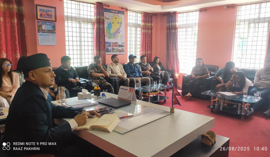 मिति २०८२।०५।१० गते प्रमुख जिल्ला अधिकारी श्री शिवराज सेढाईं र पत्रकार महासंघ सहित पत्रकारहरुसंग परिचयात्मक बैठक सम्पन्न