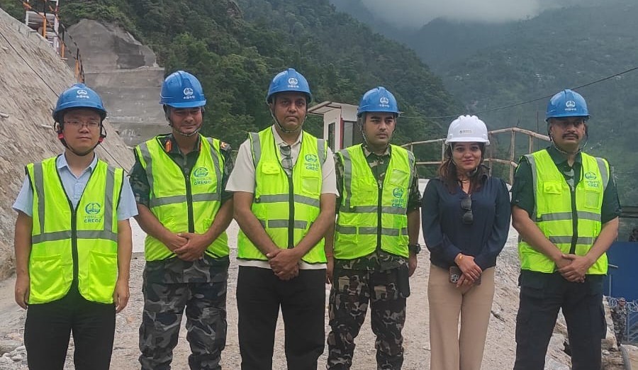 फक्ताङलुङ गाउँपालिका स्थित निर्माणाधिन अपर तमोर जलविद्युत आयोजनाको निरीक्षण